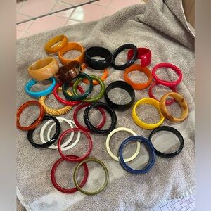 31 piece Bakelite bangle collection